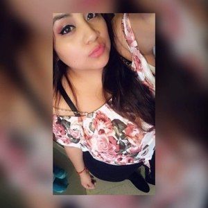 Meet your Posher, Alejandra